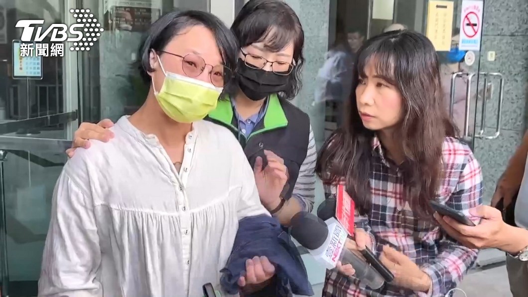 台南殺2警「判死刑」了!姊捧制服「淚崩鞠躬」法院致謝