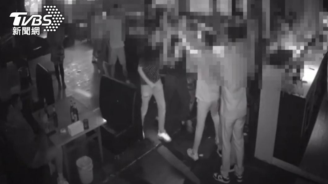 花蓮酒吧2男吃醋爆衝突　「猛砸酒瓶椅子」2人頭部爆血
