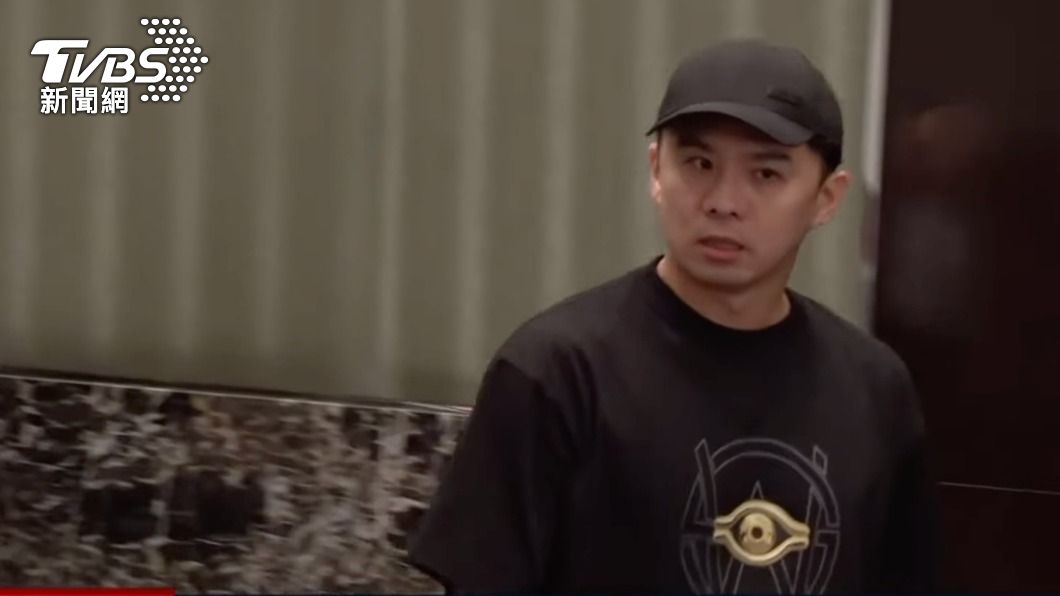 一名男子出來鬧場。（圖／TVBS）