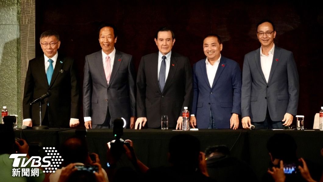 民眾黨總統參選人柯文哲、鴻海創辦人郭台銘、前總統馬英九、國民黨總統參選人侯友宜、國民黨主席朱立倫。(圖/區國強攝)