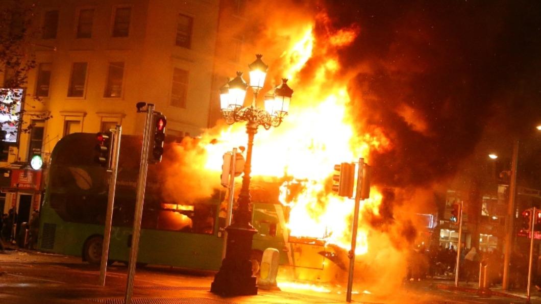都柏林校園爆持刀攻擊3學童受傷　數百群眾抗議與警爆衝突