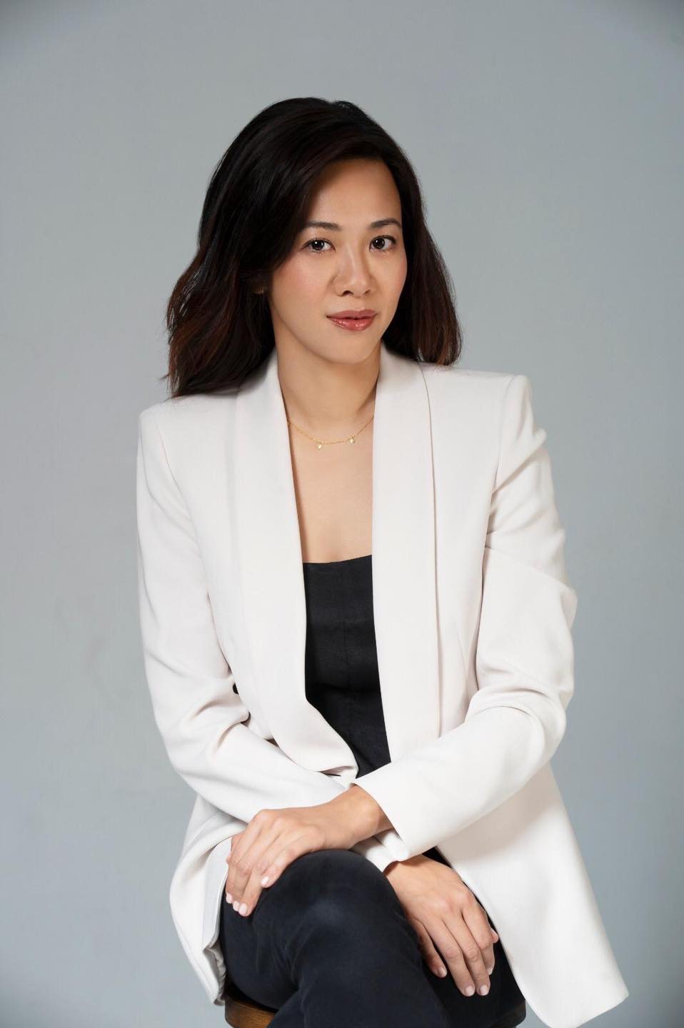 吳欣盈曾任新光人壽保險公司副總經理,若確定成為柯文哲副手,將是台灣選舉史上第三年輕的副總統候選人。(翻攝自吳欣盈臉書)