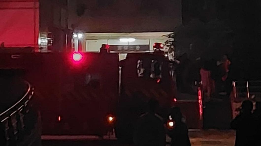 宿舍突冒煙！台南某科大半夜火警　竟是有人「女廁偷抽菸」惹禍