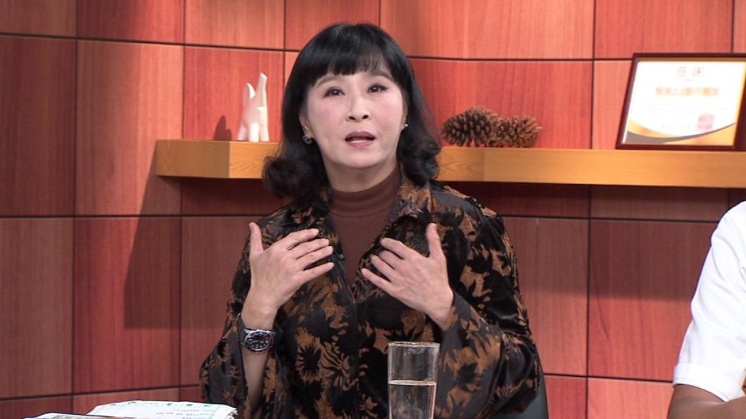 資深女星爆罹重症!病況齊發「日吞14顆藥救命」 證實肺已纖維化