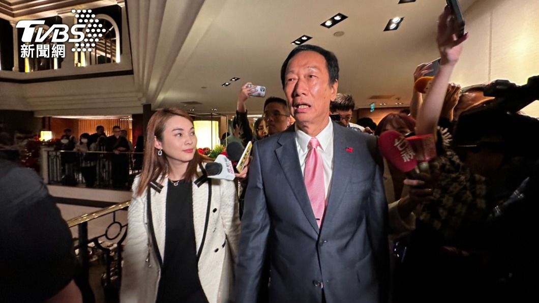 觀點/有錢就是任性的郭董 下台背影台灣人民要記住