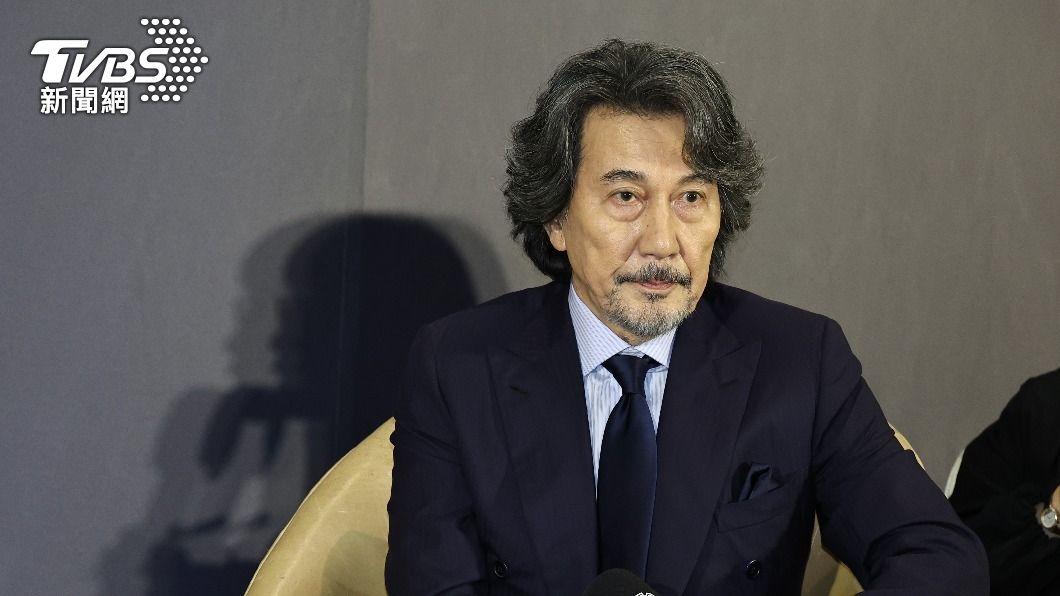 役所廣司強調演員要靠工作人員幫忙才能完成優秀作品。(圖/張哲鳴攝)