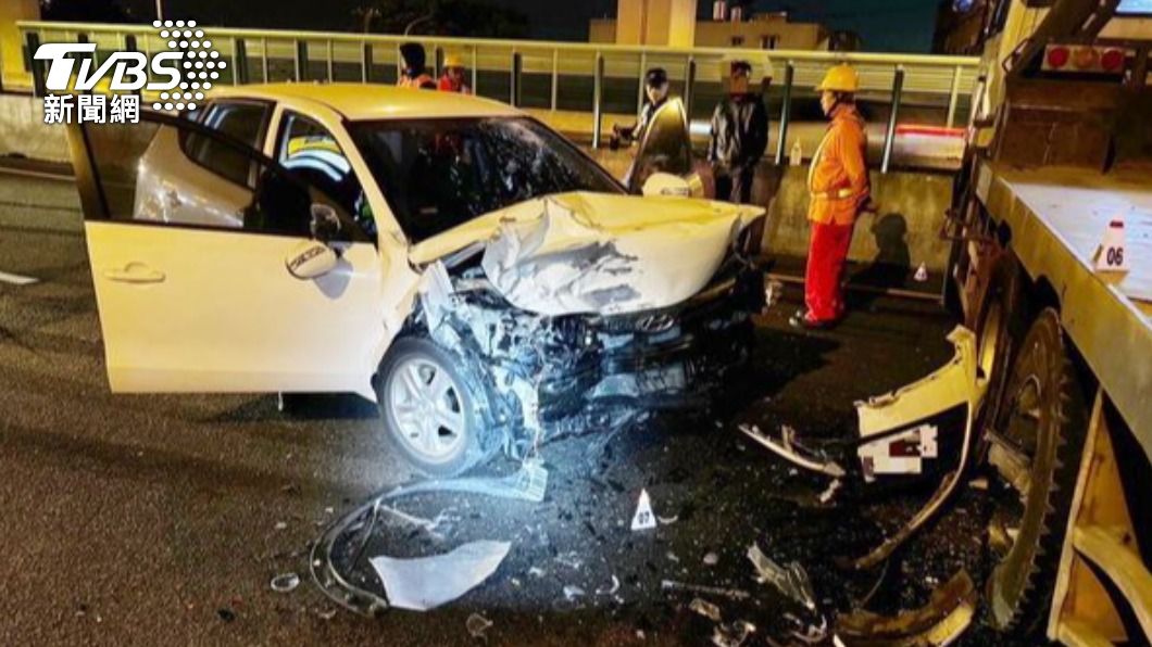 國道一號桃園死亡車禍　拖板車疑精神不濟撞死小轎車駕駛