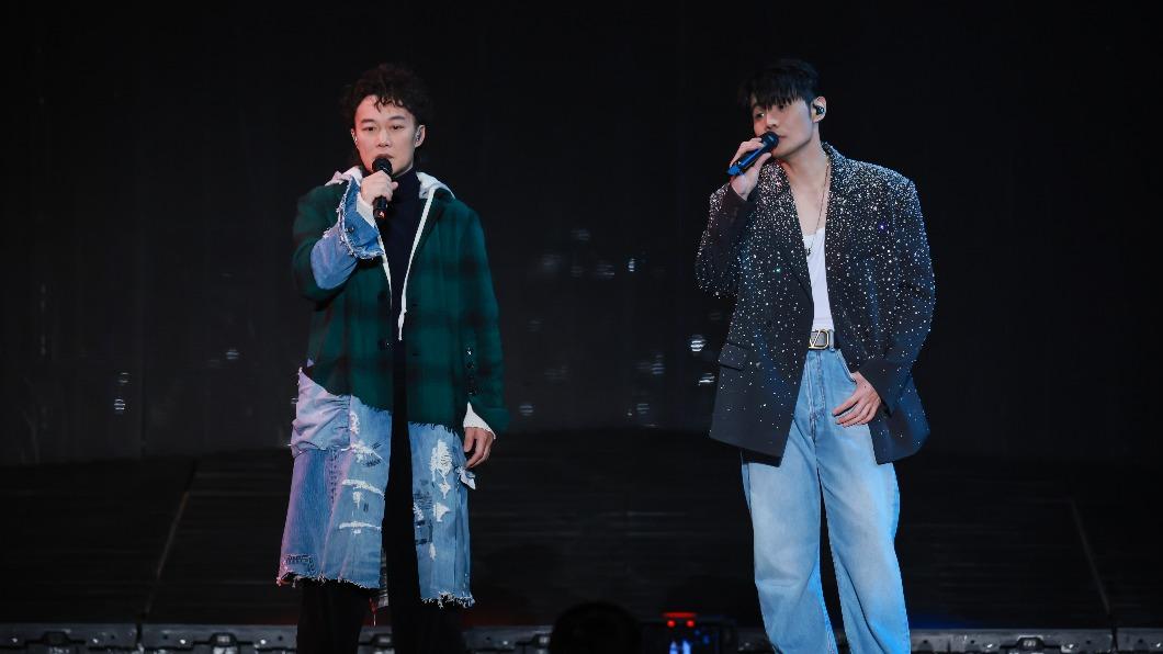 陳奕迅(左)、李榮浩(右)合唱兩首歌。(圖/一樣音樂工作室提供)