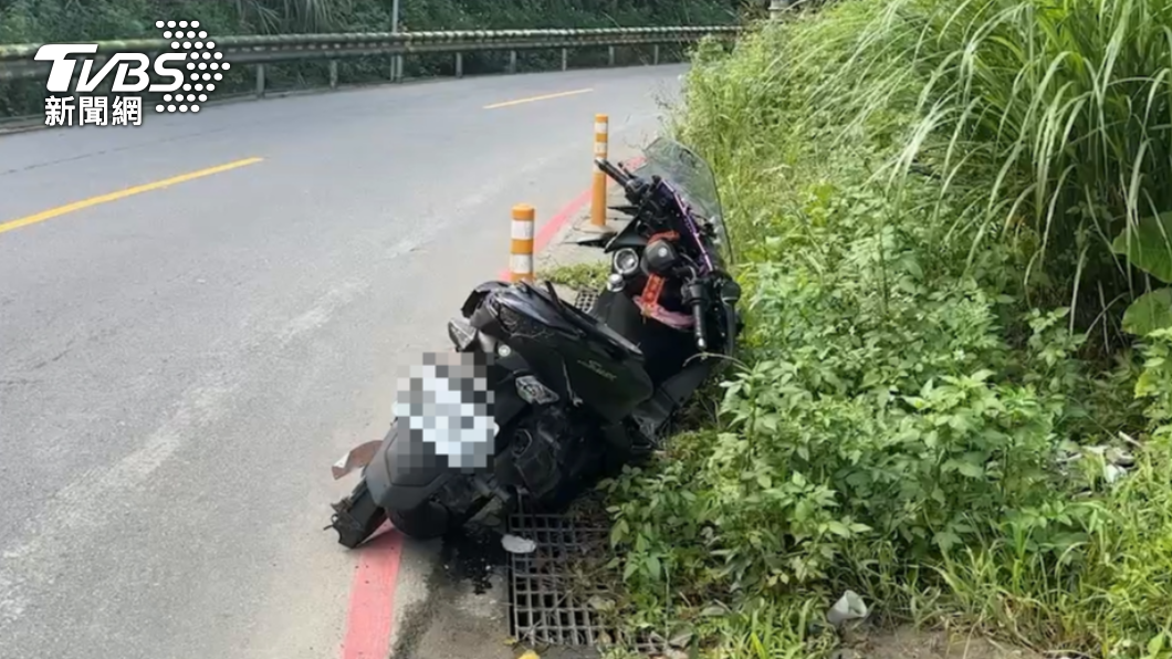 快訊／基隆2高中生疑壓車自摔　後座16歲男摔落水溝命危