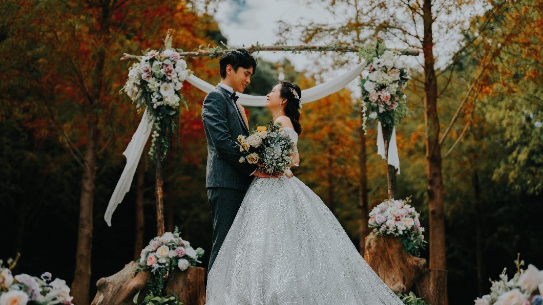 微婚禮正夯！青青推歐式餐酒風廳　加碼優惠升級「落雨松證婚」