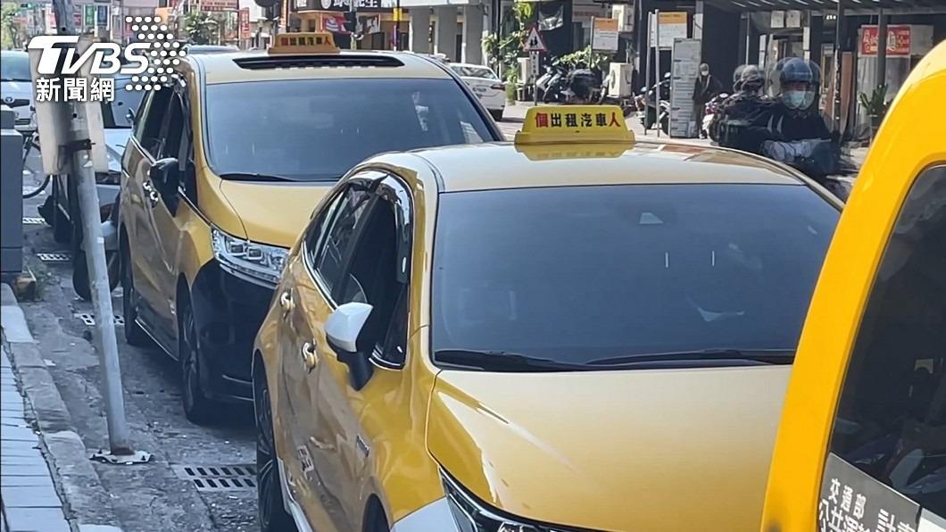 小黃、Uber大對決！乘客點名「2問題」選它　再貴都要搭