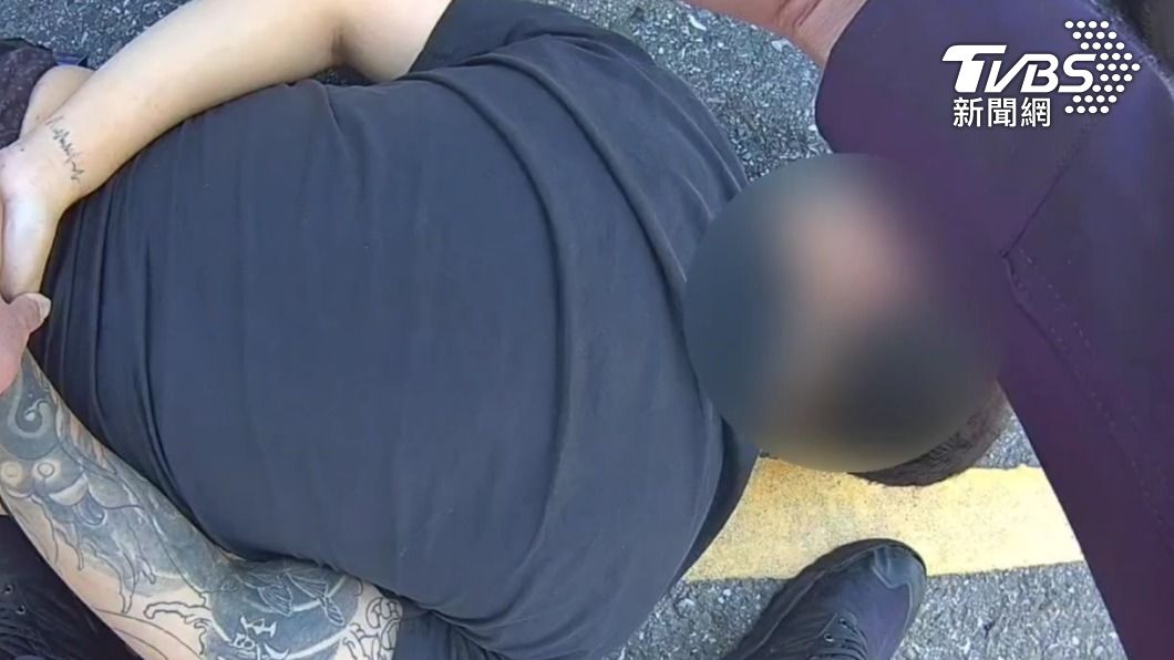 通緝男闖紅燈警匪追逐 車內驚見鋼珠彈衝鋒槍