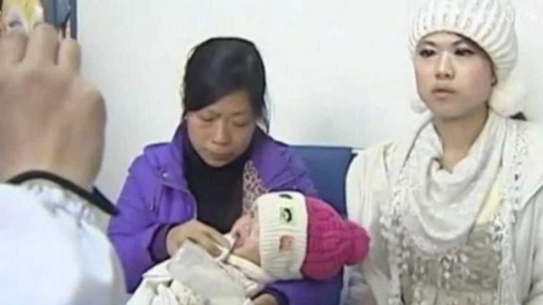 嫌爸媽太窮酸！女大生「自認富二代」　以死相逼驗DNA狠打臉
