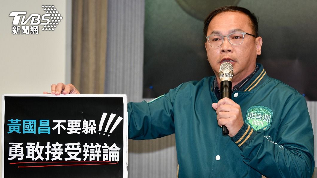 選戰新流量密碼?憨川、萬老師橫空出世 成綠政黨票壓箱寶
