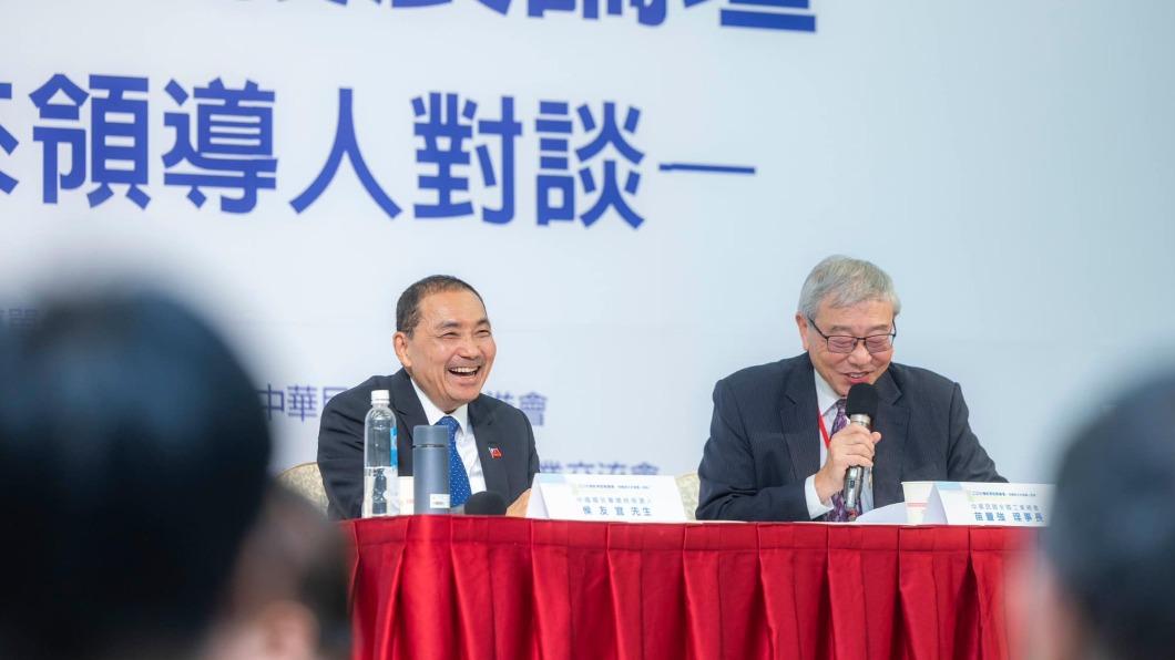 侯友宜表示歡迎陸生來台就讀，然後就業，增進兩岸人民彼此認識了解。（圖／翻攝侯友宜臉書）