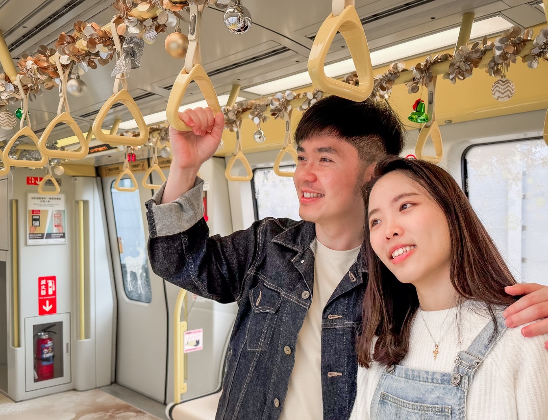 搭大眾交通工具真方便,不用煩惱停車問題。(圖/新北市政府交通局)