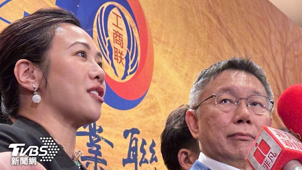 柯文哲與吳欣盈一同受訪。(圖/陳昫蓁攝)
