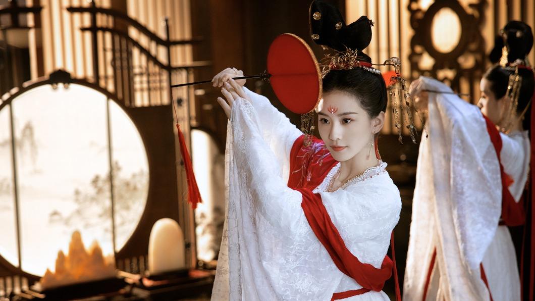古裝第一美女強勢回歸!劉詩詩化身「超正殺手」 驚艷造型網看傻