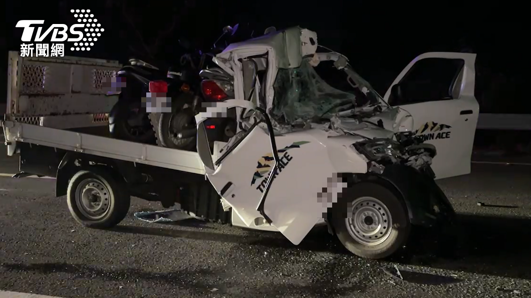 追尾聯結車!雲林台78線小貨車撞成廢鐵 駕駛受困送醫亡