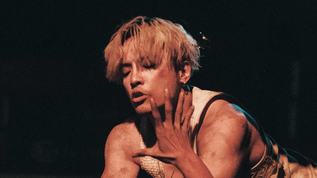 男星驚爆遭「包圍毆打」昏迷!激烈衝突場面曝光 他挺身救援