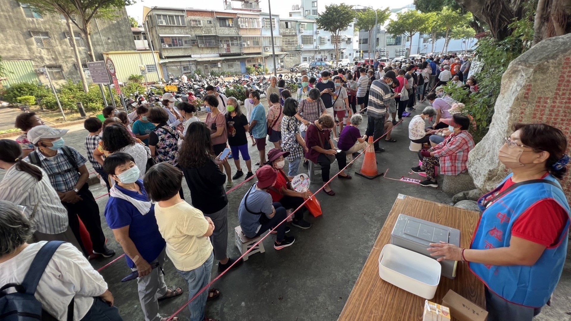 圖/第三波物調券-市場現場人潮(來源：臺中市政府)