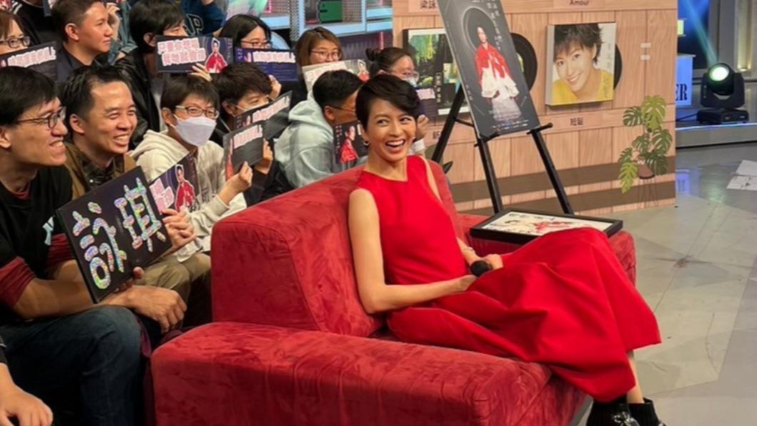 梁詠琪數度被吳宗憲逗樂。(圖/三立提供)