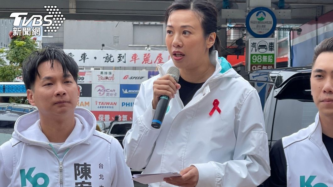 首度「肥皂箱」街講被嫌太小聲 吳欣盈尬笑:那要吞麥克風了