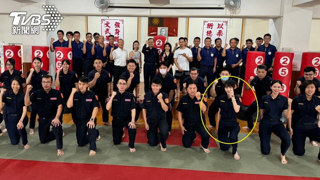 警界梁詠琪現身體技館!美女所長香汗淋漓打拳網友暴動