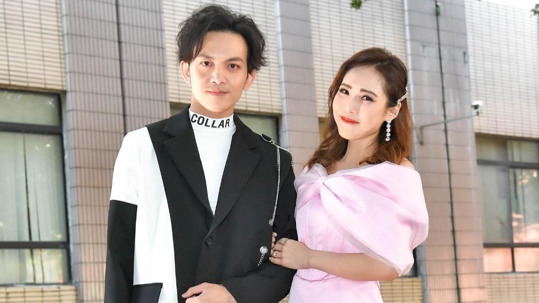 才慶結婚週年！吳申梅化身粉紅芭比勾男星　超甜互動被看光