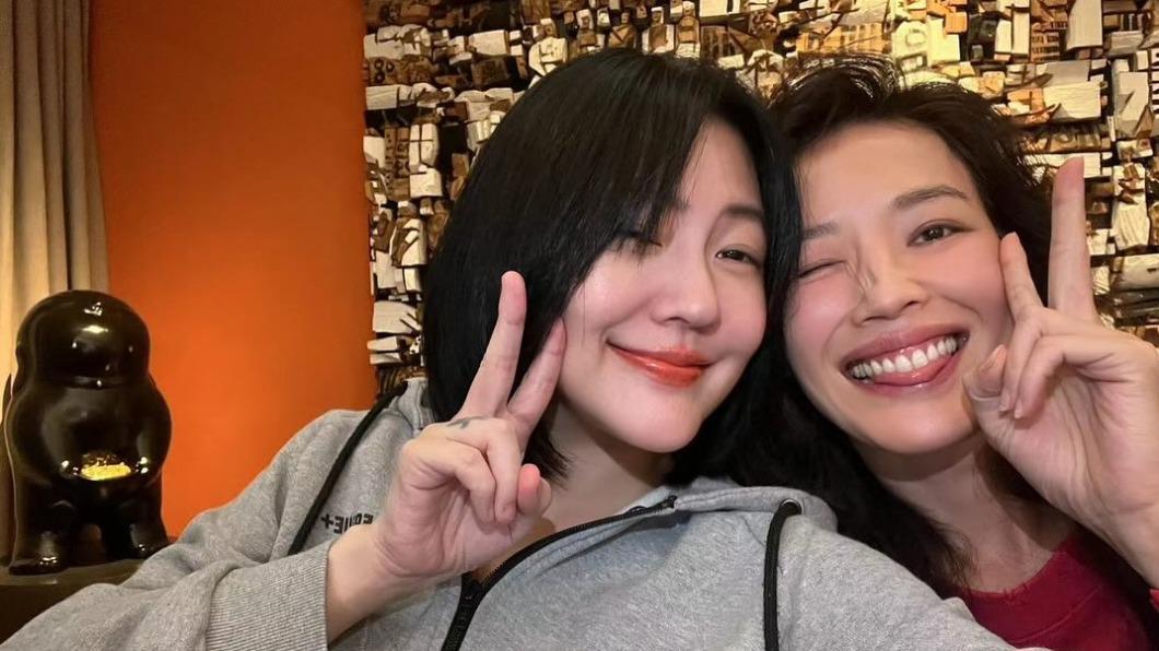 小S合影舒淇大讚「亞洲第二美」 網虧:第一是林志玲嗎?