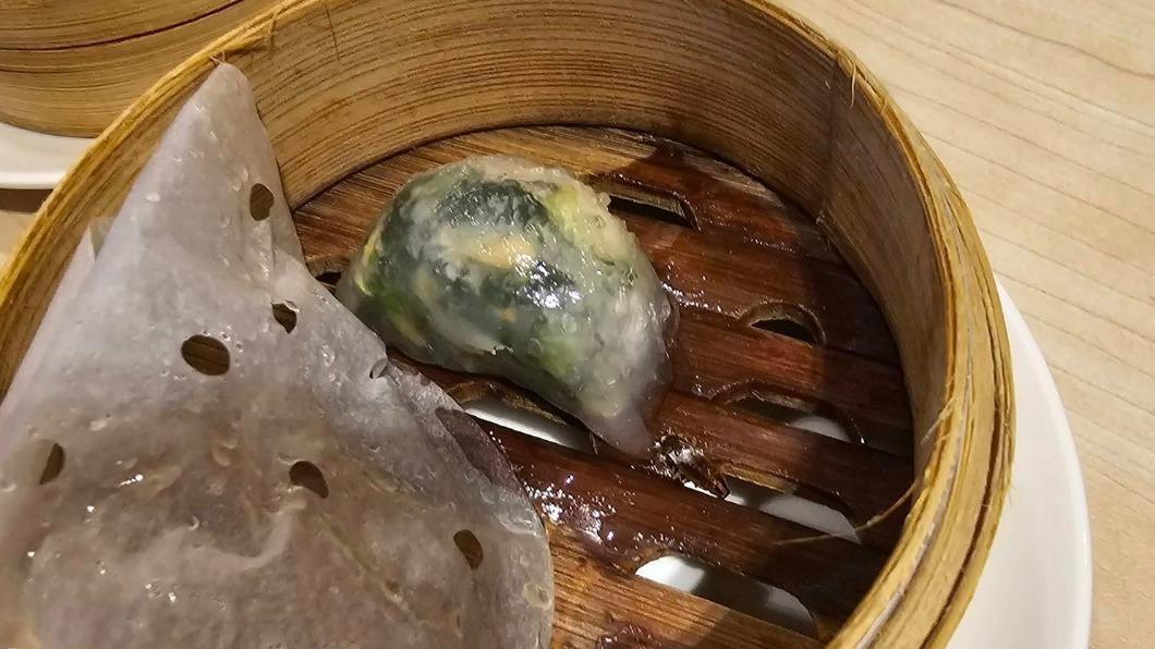 蒸籠打開驚見「蟑螂屍」！客怒發文爆爭議　添好運急發聲
