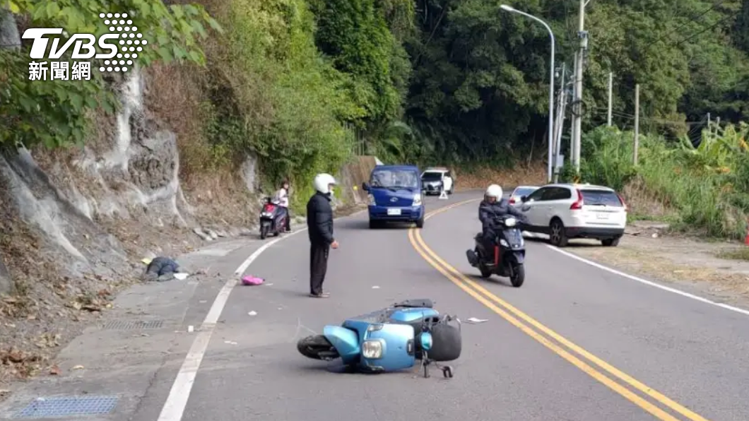 苗栗男騎車經台6線自摔倒地!緊急送醫仍搶救不治