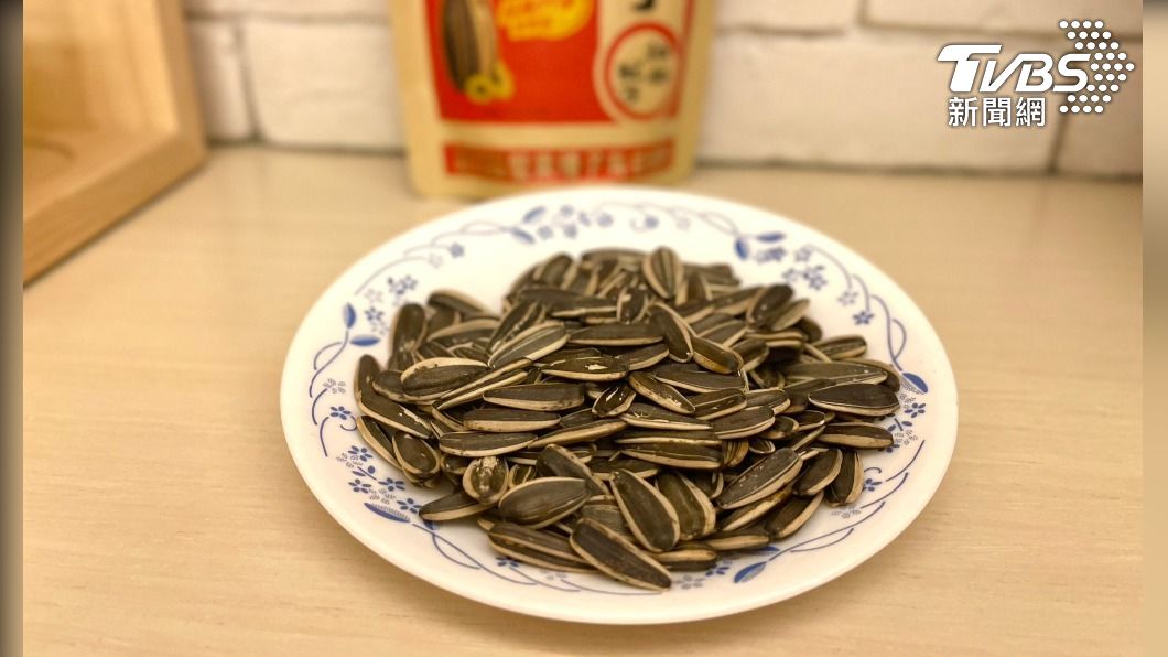 閒來沒事「嗑瓜子」! 黑松露口味搶耶誕跨年商機