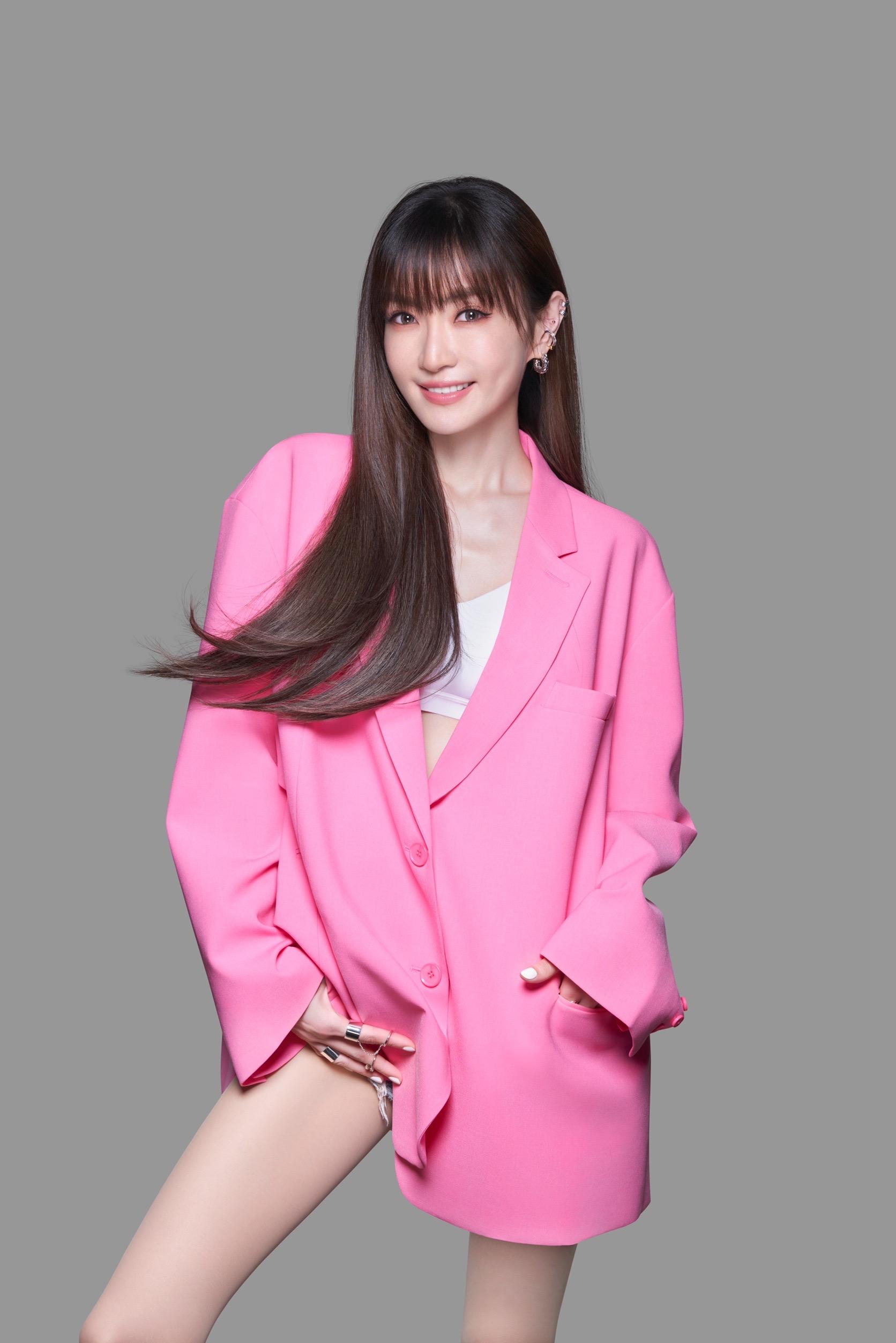 百變女王「姐姐謝金燕」擔綱高雄跨年壓軸。(圖/高雄市政府提供)