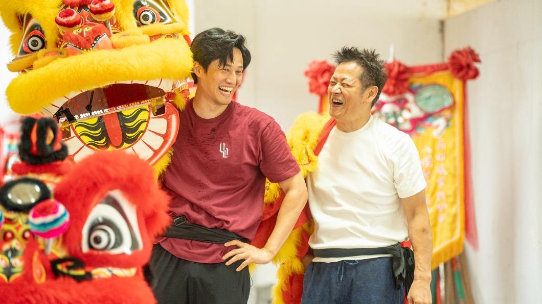 64歲徐乃麟滿頭汗「操到快累癱」　徐新洋不忍求饒：拜託手下留情