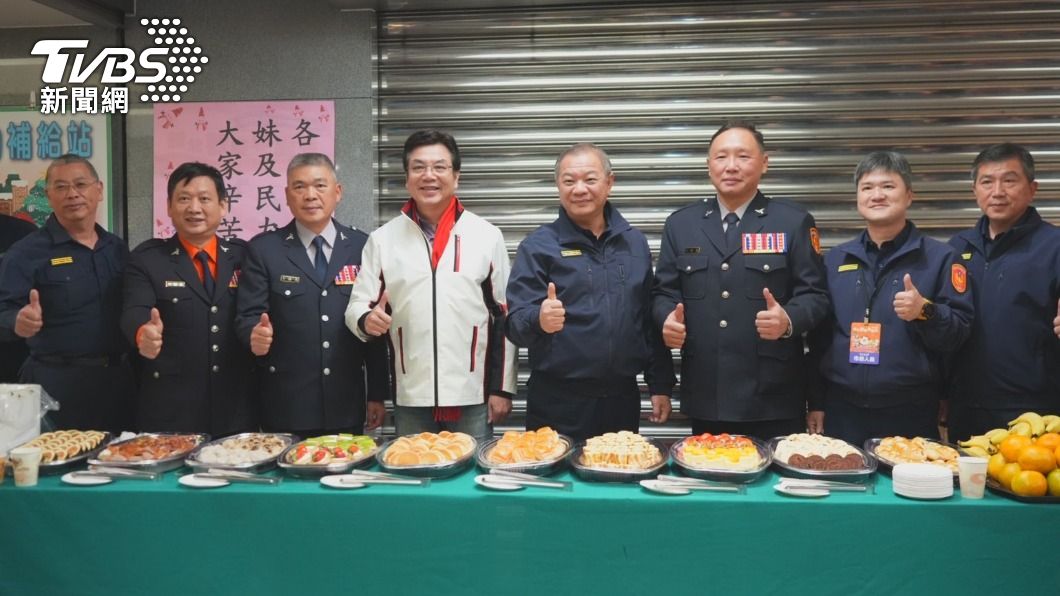 除了員警之外，還有義警、義交等民力出動幫忙。（圖／TVBS）