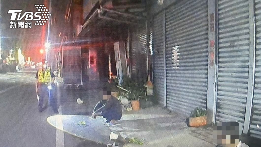 高雄男遭挾持毆打!警「荷槍實彈」攻堅 他逃出急喊救命