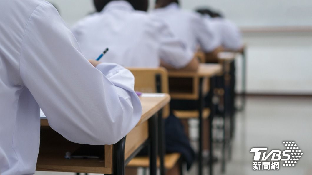 田宇塵指出很多文學是要經過人生歷練,讀起來才會更加深刻。(示意圖,與本文無關/shutterstock達志影像)