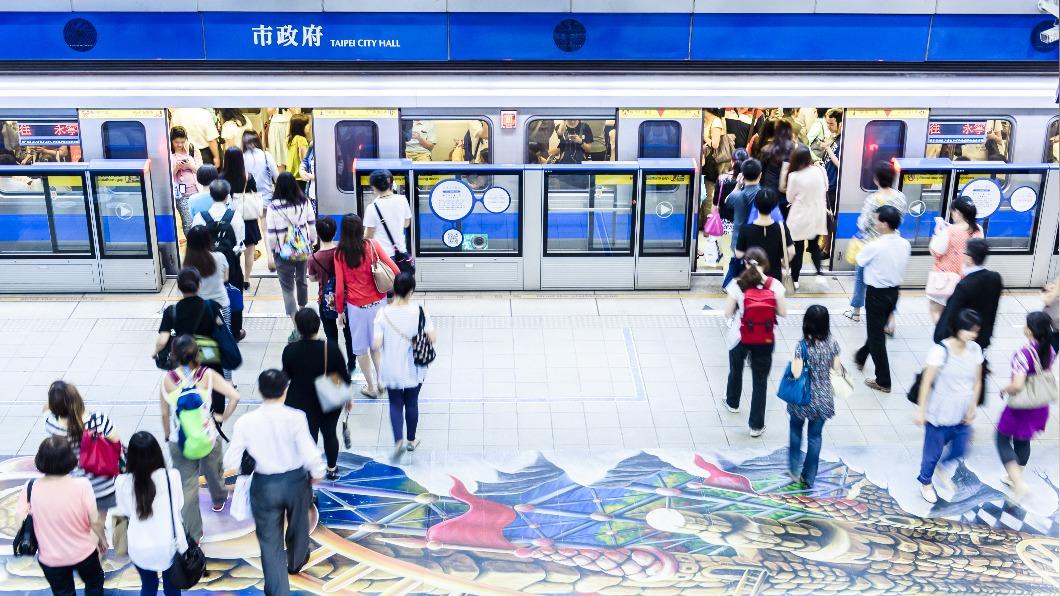 捷運公車超多人背「這款包」!她列3缺點批:到底多方便