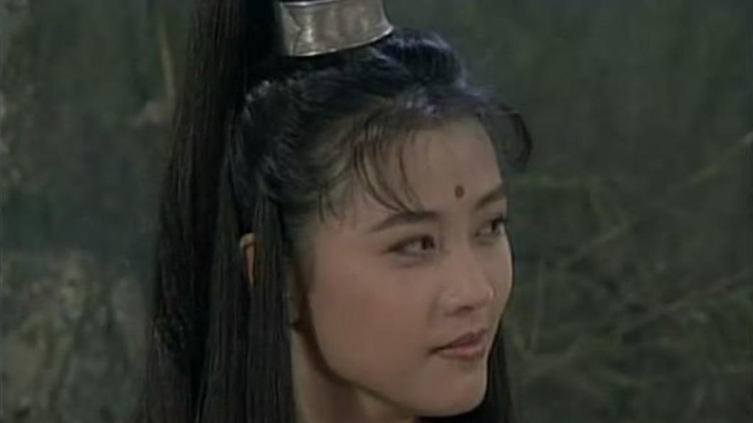 周海媚版的周芷若黑化後,不用靠濃妝就可看出明顯轉變。(圖/翻攝自PTT)