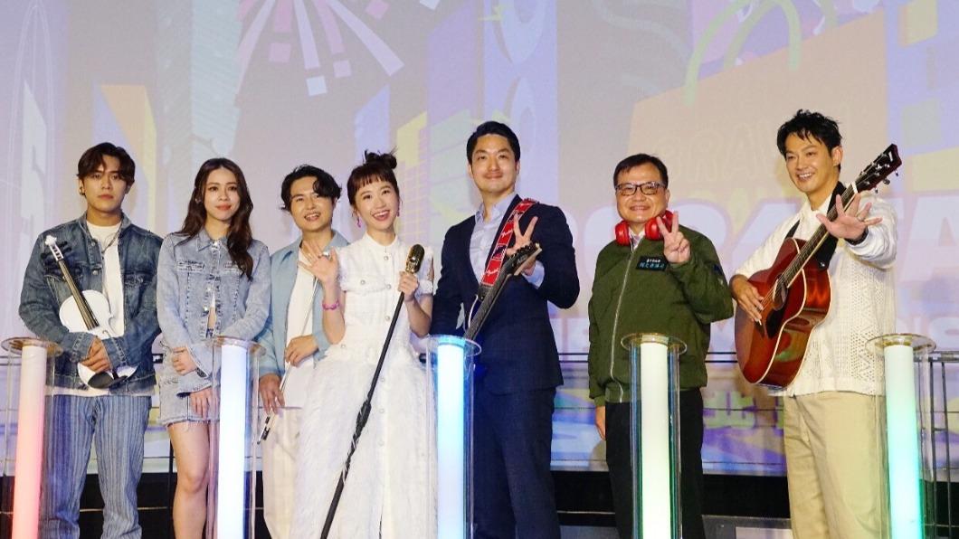 台北市長蔣萬安今(13)日出席「臺北最High新年城-2024跨年活動」亮點記者會。