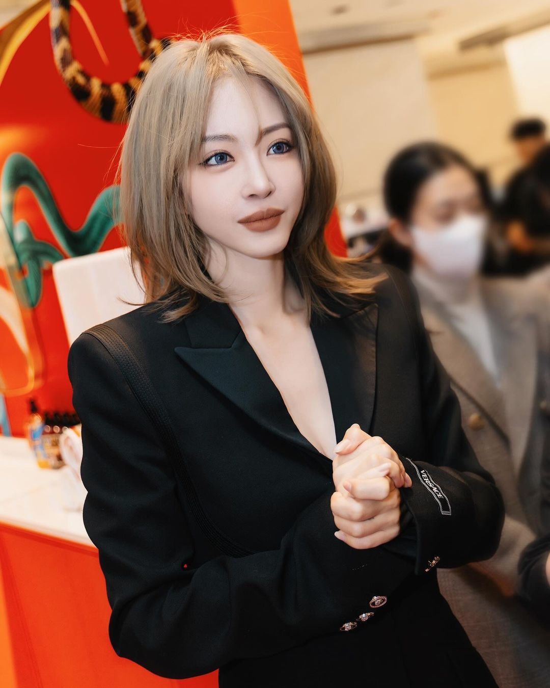 韓藝瑟逆齡臉蛋獲網友稱讚。(圖/翻攝自han_ye_seul_Instagram)