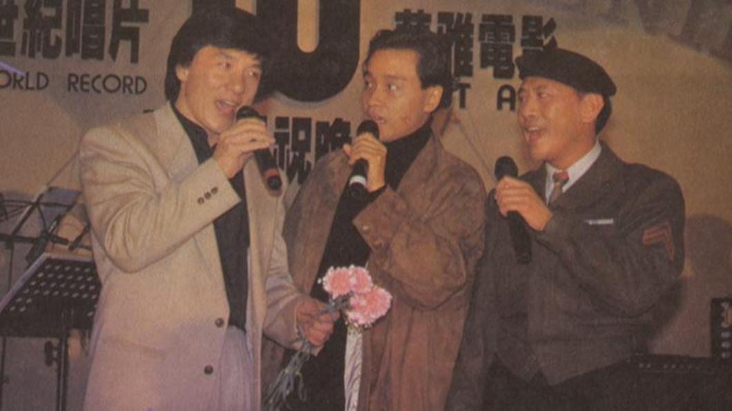 成龍在德國拍戲期間,張國榮跳樓輕生。(圖/翻攝自香港电影怀旧微博)