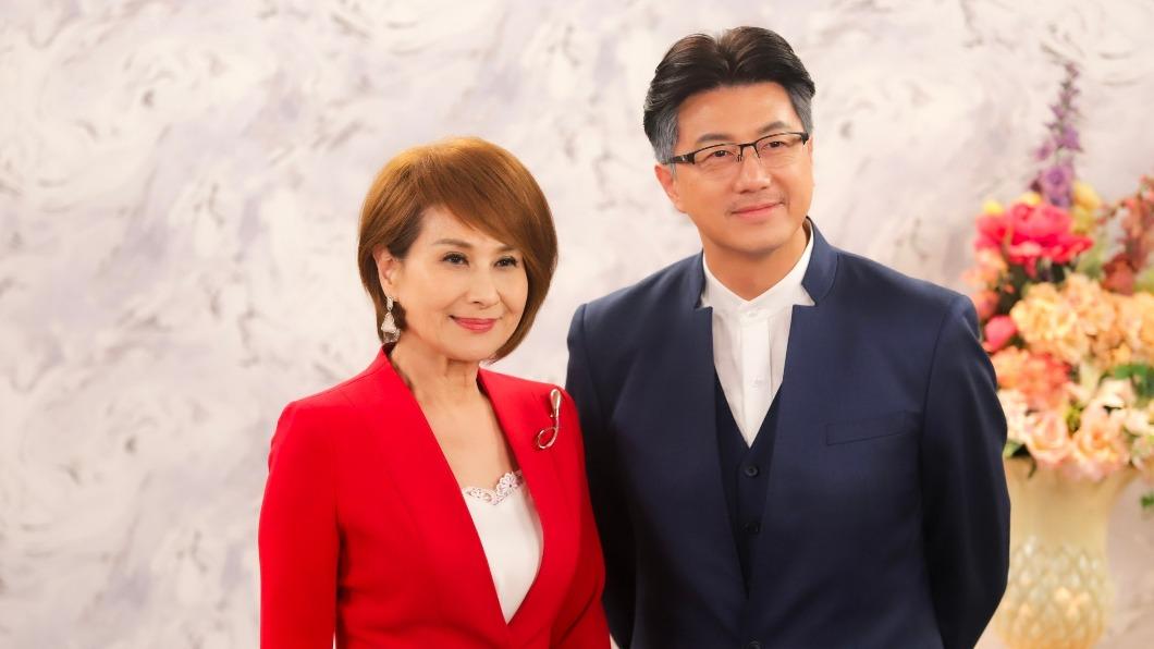 向娃遇「前夫」吳皓昇相當開心。(圖/民視提供)