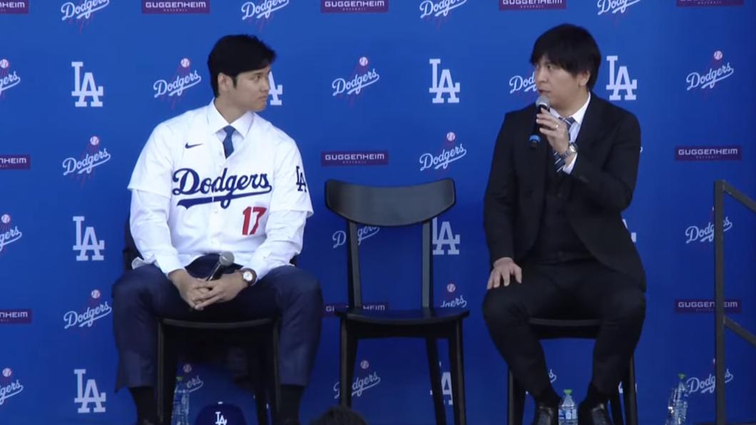 水原一平不靠小抄和筆記就能記下問題和回答。(圖/翻攝自MLB YT頻道)