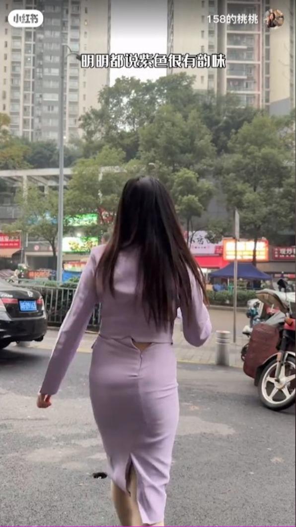 大陸女子模仿高海寧的穿搭並拍攝成影片PO網。(圖/翻攝自小紅書@158的桃桃)