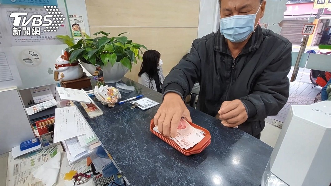 民憂掛號費漲！律師挺漲推「快速通關券」：寧多花也不願等