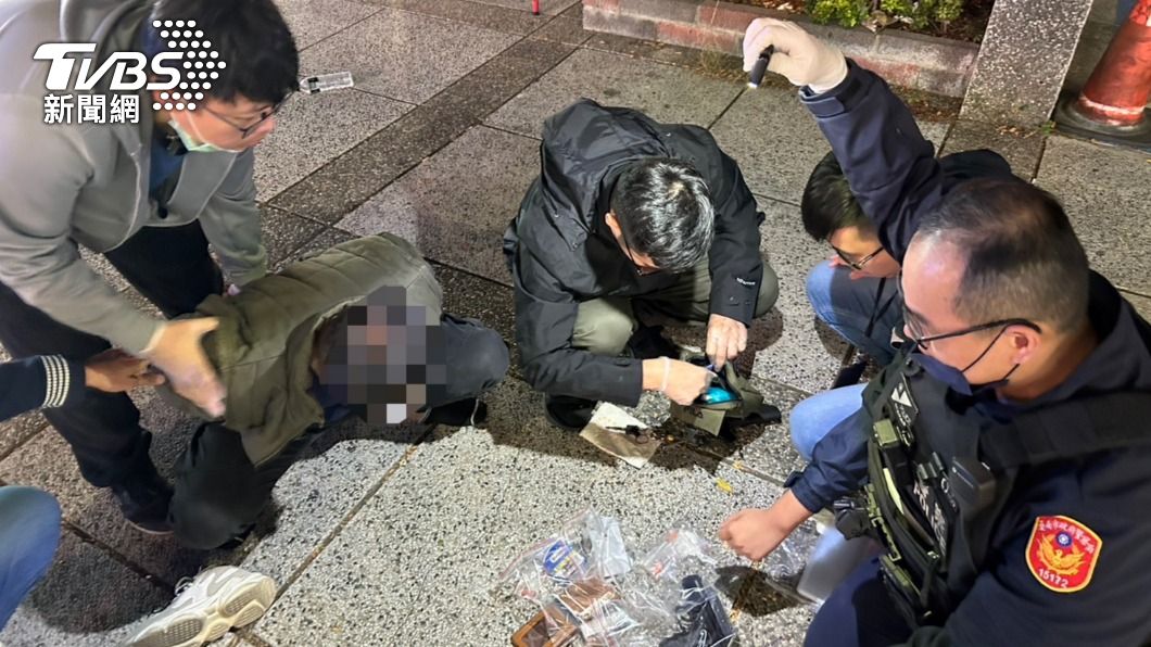 江男訊後依加重強盜、槍砲及毒品罪嫌移送臺南地檢署偵辦。(圖/TVBS)