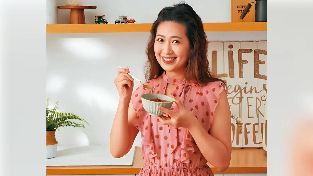 遭踢爆「賴千萬帳」!煲湯女神無照售課 大咖歌后慘當肥羊