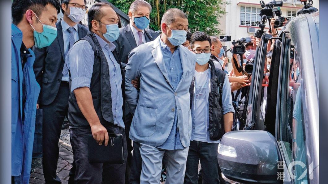 黎智英案開庭！估先審「這兩爭議」　港警出動裝甲車戒備